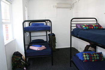 Zing Backpackers - Accommodation Gold Coast 10