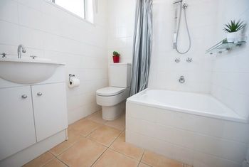 Apartment2c - Somerset - Accommodation Gold Coast 5