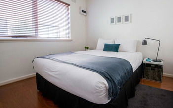 Apartment2c - Ormond - Accommodation Gold Coast 3