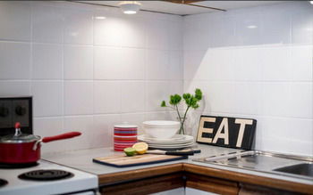 Apartment2c - Ormond - Accommodation Gold Coast 5