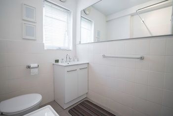 Apartment2c - Ormond - Accommodation Gold Coast 15