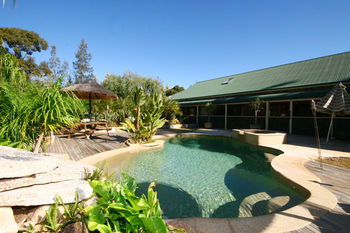 Relaxin - Accommodation Gold Coast 9