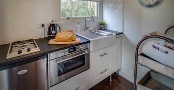 White Gates Cottage - Accommodation Gold Coast 7