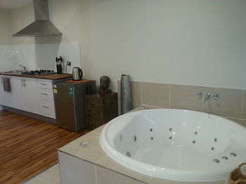 Alaya Escape - Accommodation Gold Coast 6