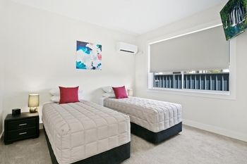 Belmont South NSW Accommodation Gold Coast