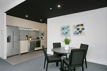 CAMPUS - Accommodation Gold Coast 18