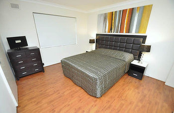 Balmain 1 Mont Furnished Apartment - Accommodation Gold Coast 1