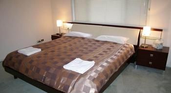 Castle Hill 128 Har Furnished Apartment - Accommodation Gold Coast 3