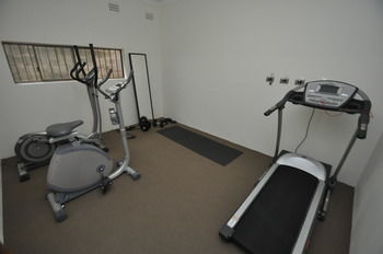 Balmain 2 Mont Furnished Apartment - Accommodation Gold Coast 5