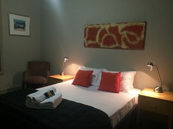 The Criterion Pub And Kitchen Carrington - Accommodation Gold Coast 0