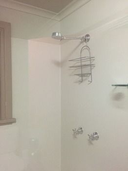 The Criterion Pub And Kitchen Carrington - Accommodation Gold Coast 3