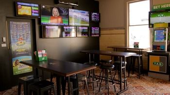 The Criterion Pub And Kitchen Carrington - Accommodation Gold Coast 8