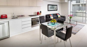Hamilton Executive Apartments - Accommodation Gold Coast 2
