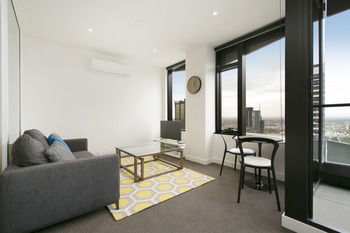 Melbourne Fully Self Contained Modern 1 Bed Apartment 4505A - Accommodation Gold Coast 7