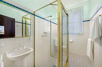 CBC Bed & Breakfast & Cafe - Accommodation Gold Coast 10