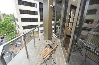 Sydney CBD 501 Bat Furnished Apartment - Accommodation Gold Coast 0