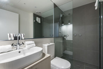 Playhouse Apartments - Accommodation Gold Coast 4