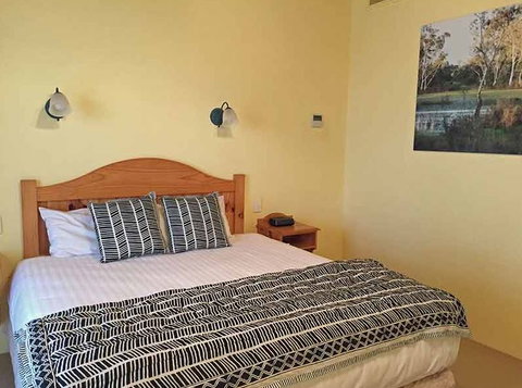 Coonawarra Units - Accommodation Gold Coast 0