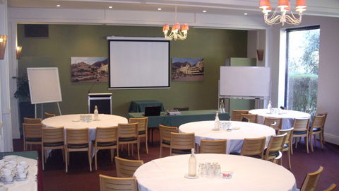 Best Western Plus The Tudor Box Hill - Accommodation Gold Coast 3