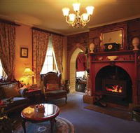 Oatlands Lodge Colonial Accommodation - Gold Coast 4U