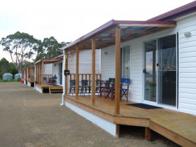 South Arm Cabin Retreat - Accommodation Gold Coast 0