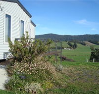 Pinners' Bed and Breakfast - 1 Gold Coast