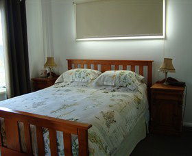 Pinners' Bed And Breakfast - 1 Gold Coast 2