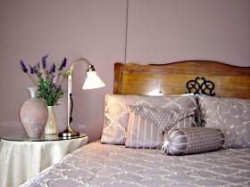 Abbey's 'The Green House' - Accommodation Gold Coast 0