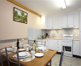NorthEast Restawhile Bed And Breakfast - Accommodation Gold Coast 2