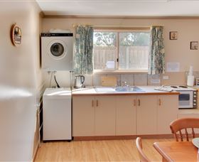 Amos House And Swansea Ocean Villas - Accommodation Gold Coast 1