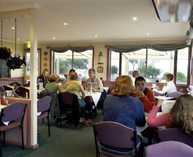 Amos House And Swansea Ocean Villas - Accommodation Gold Coast 2