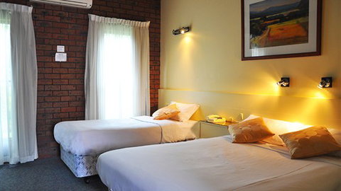 Glen Inn Motel & Apartments - Accommodation Gold Coast 3