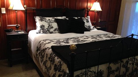 Carlyle House Rutherglen - Accommodation Gold Coast 1
