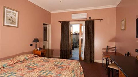 Grand Central Accommodation B&B Cobden - Accommodation Gold Coast 2