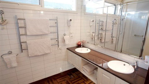 Forlonge Bed & Breakfast - Accommodation Gold Coast 6