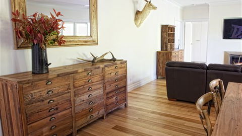 GG's By The River - 1 Gold Coast 2