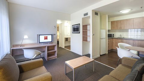 Ibis Melbourne Hotel And Apartments - Accommodation Gold Coast 1