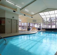 Lake Edge Resort - Gold Coast 4U