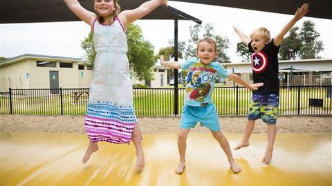 Eastern Beach Holiday Park - Accommodation Gold Coast 2