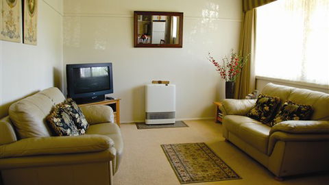 Peel Cottage - Accommodation Gold Coast 0