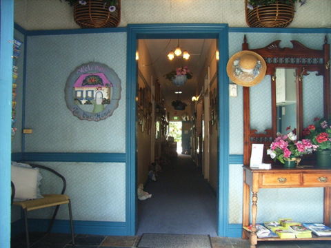 Annie's Shandon Inn - Accommodation Gold Coast 1