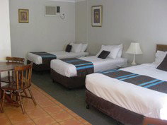 Cleveland Motor Inn - Accommodation Gold Coast 2