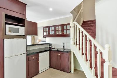 Canterbury International Hotel - Gold Coast 4U 2