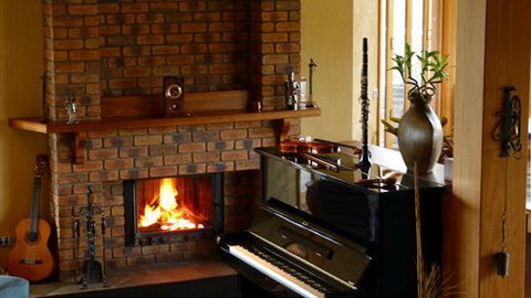 Meringa Springs - Accommodation Gold Coast 1