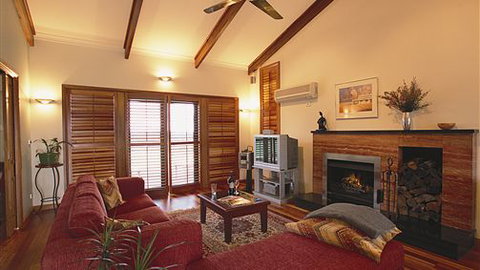 Meringa Springs - Accommodation Gold Coast 3