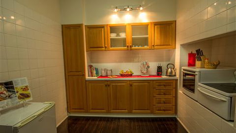 Benson House And Benson Lodge - Accommodation Gold Coast 3