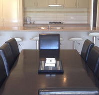 Anchorage by the Lake - Accommodation Gold Coast