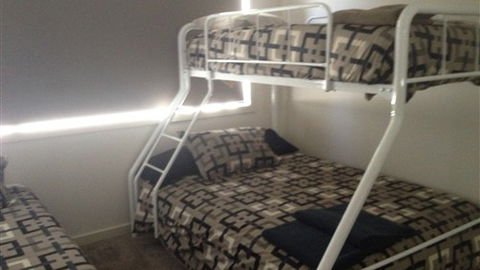 Waterview - Stoneleigh At Yarra - Accommodation Gold Coast 2