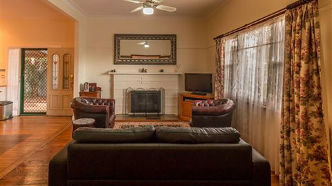 Muscat House - Accommodation Gold Coast 1