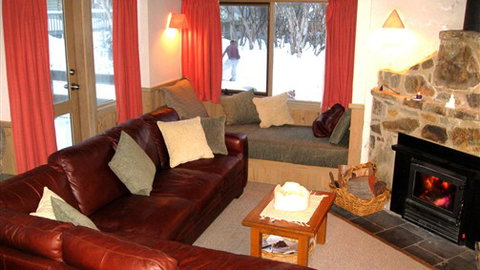 Wallace's - Crystal Creek Chalet 1 - Accommodation Gold Coast 2